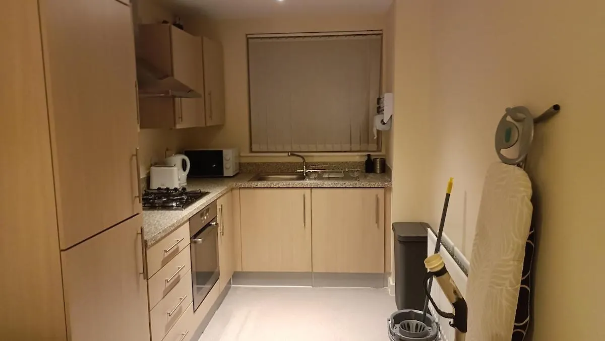 Spacious Cheltenham Flat With Free Allocated Parking 0*,  United Kingdom