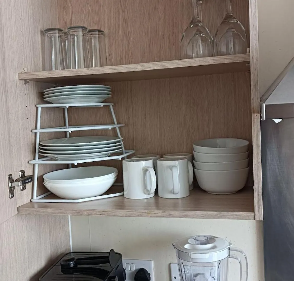 Apartment Spacious Cheltenham Flat With Free Allocated Parking
