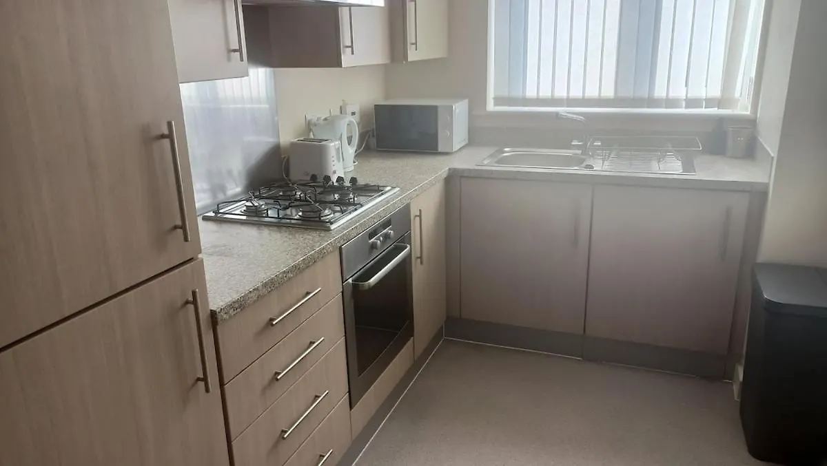 Apartment Spacious Cheltenham Flat With Free Allocated Parking